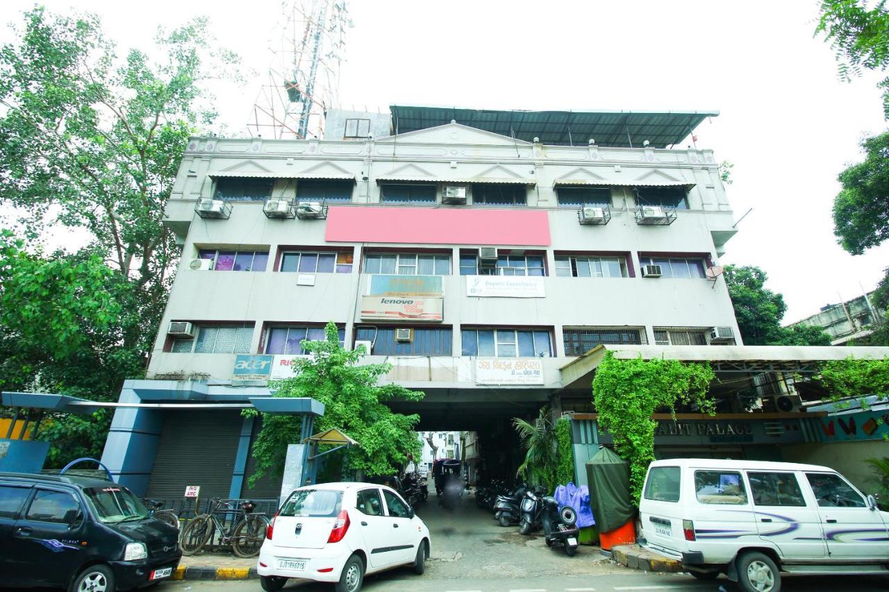 Hotel Sadbhav アーメダバード エクステリア 写真